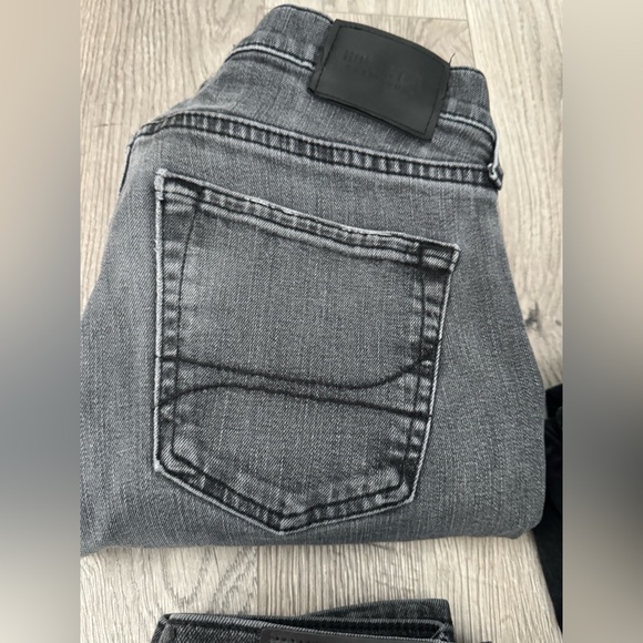Set of 3 Hollister Men’s Jeans - Picture 6 of 10